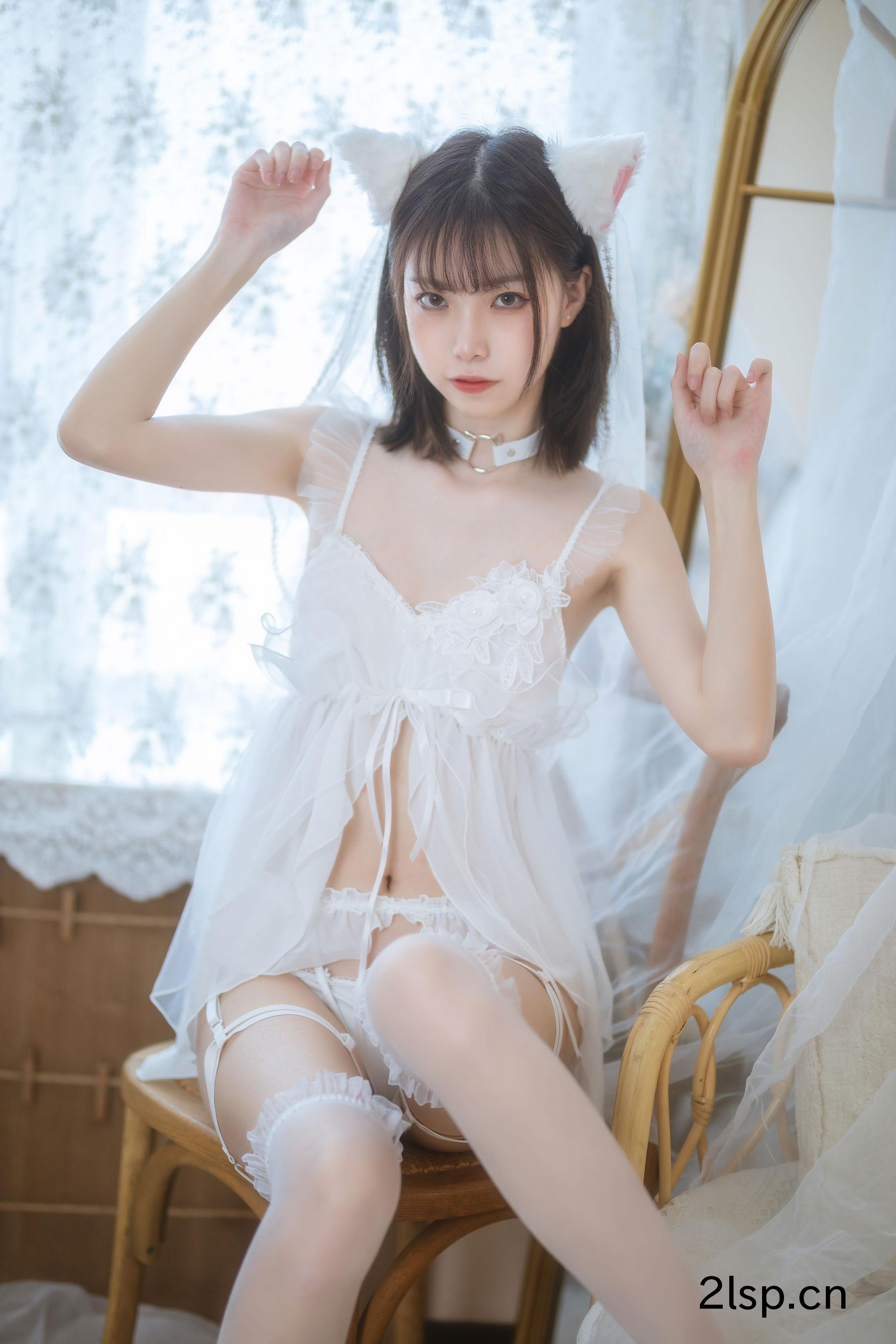 [福利COS]许岚-少女白色裙