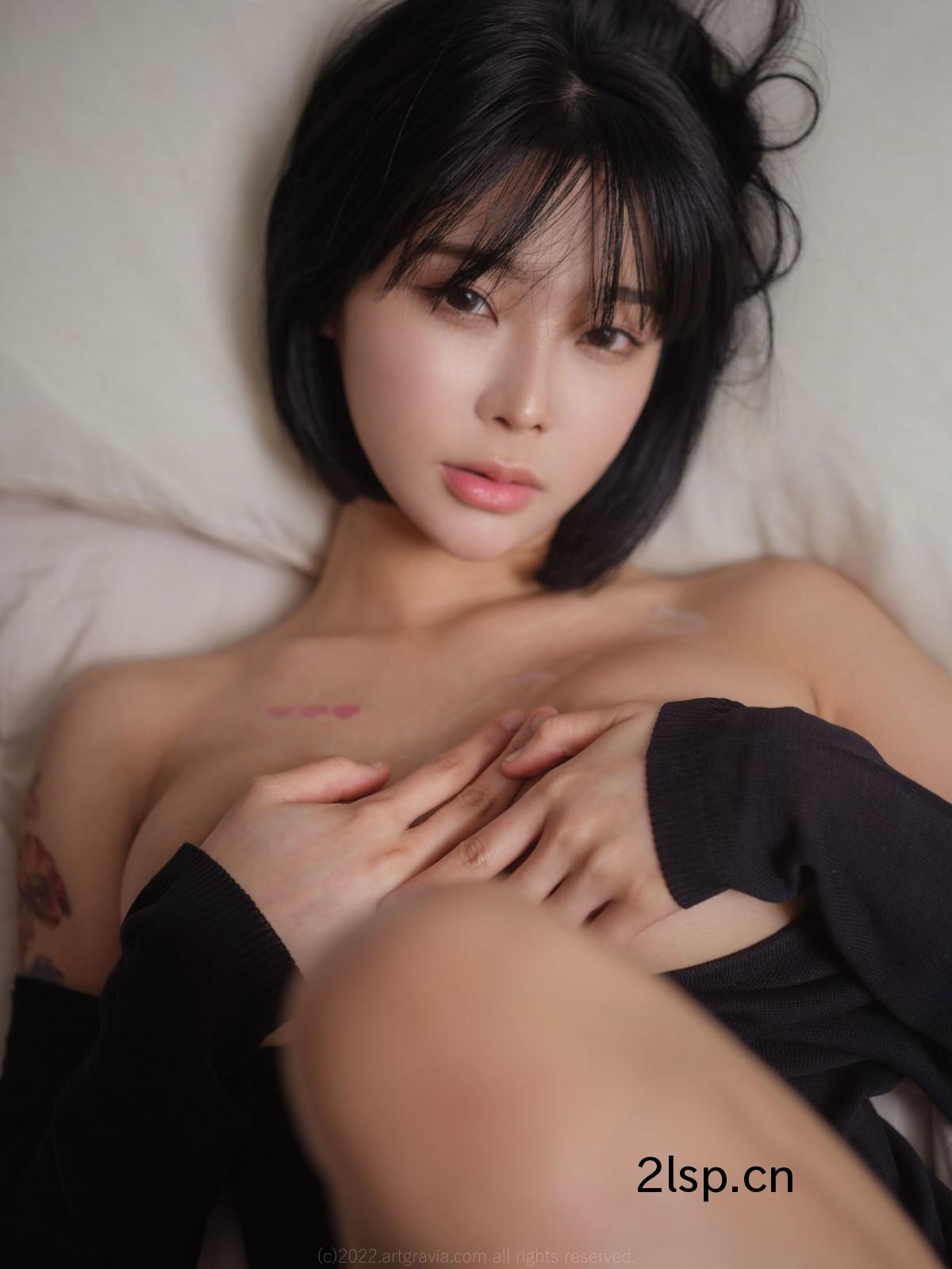 ArtGravia-Vol.402-Kang-InkyungKang-Inkyung