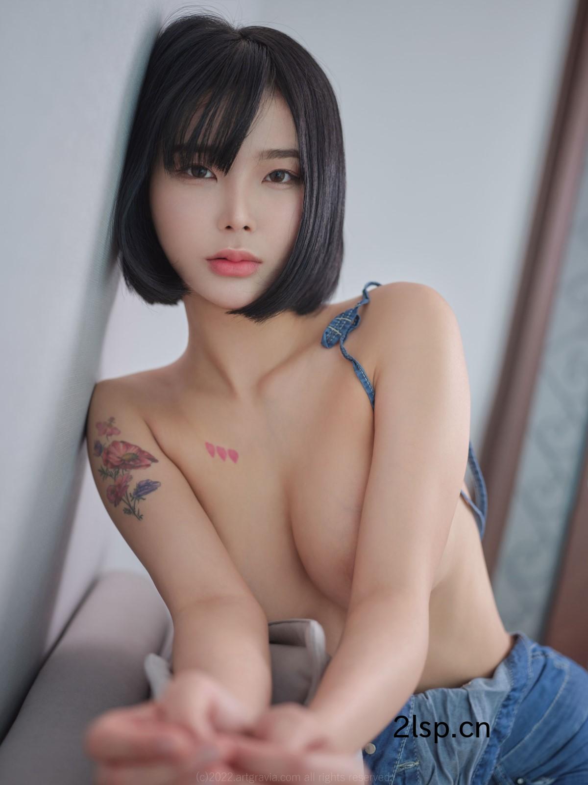 ArtGravia-Vol.402-Kang-InkyungKang-Inkyung