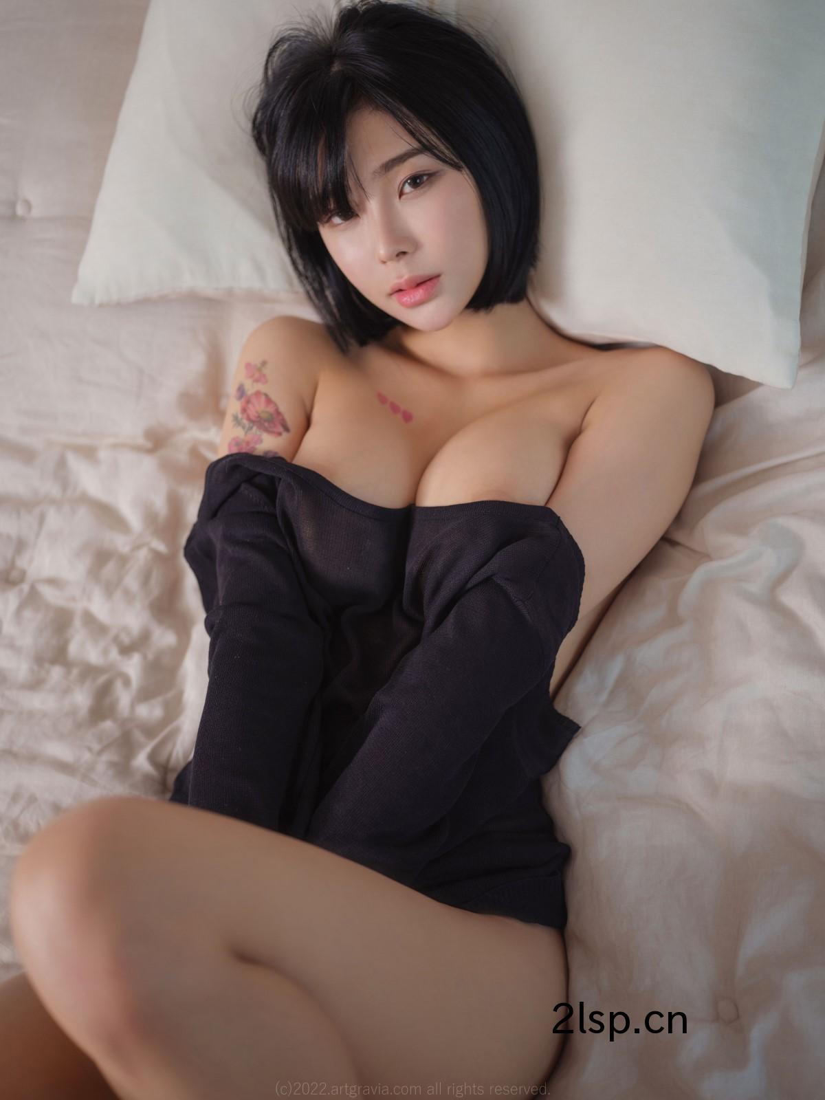 ArtGravia-Vol.402-Kang-InkyungKang-Inkyung