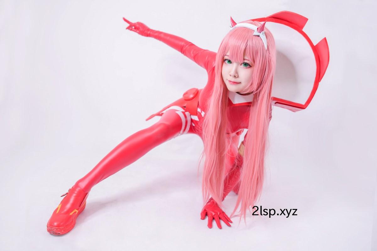 Coser@Arty-Huang-–-Zero-TwoZero-Two