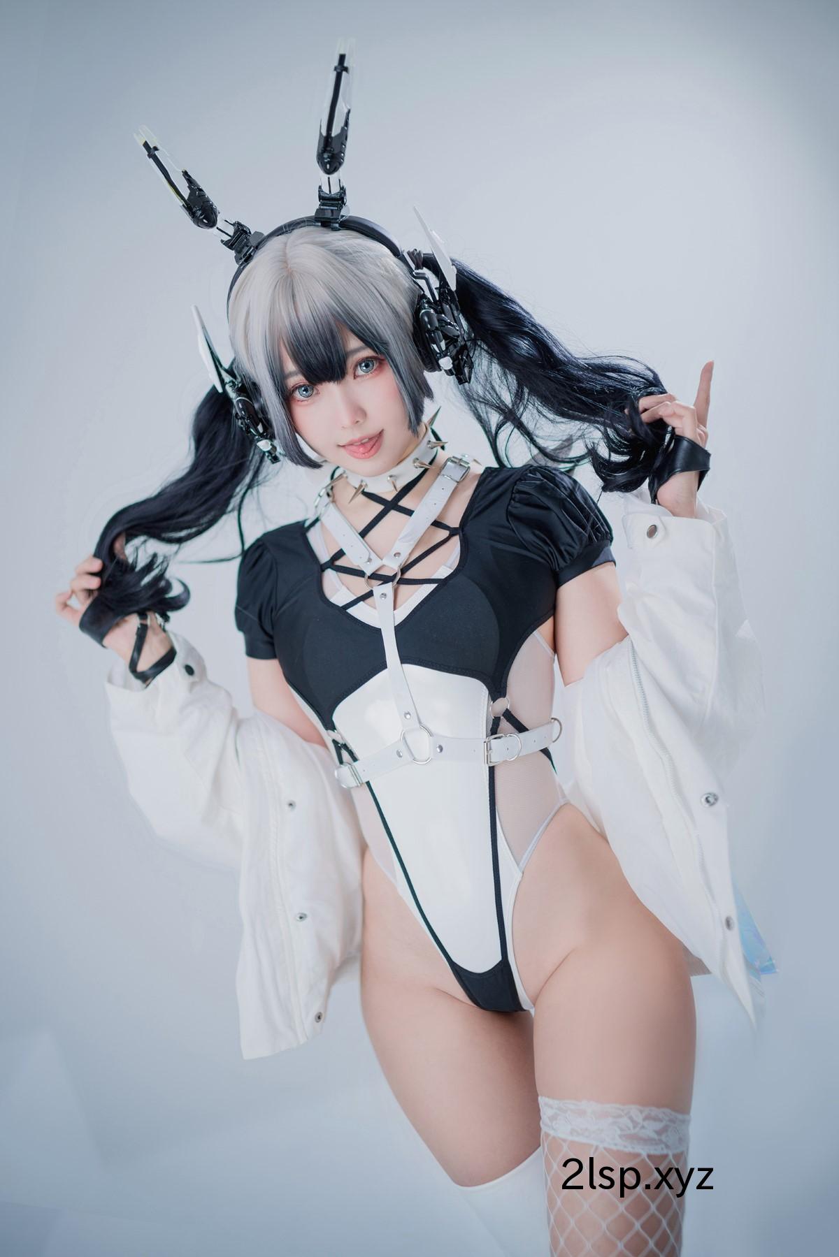 Coser@Ely-–-Cyber-Girl-BlancheEly