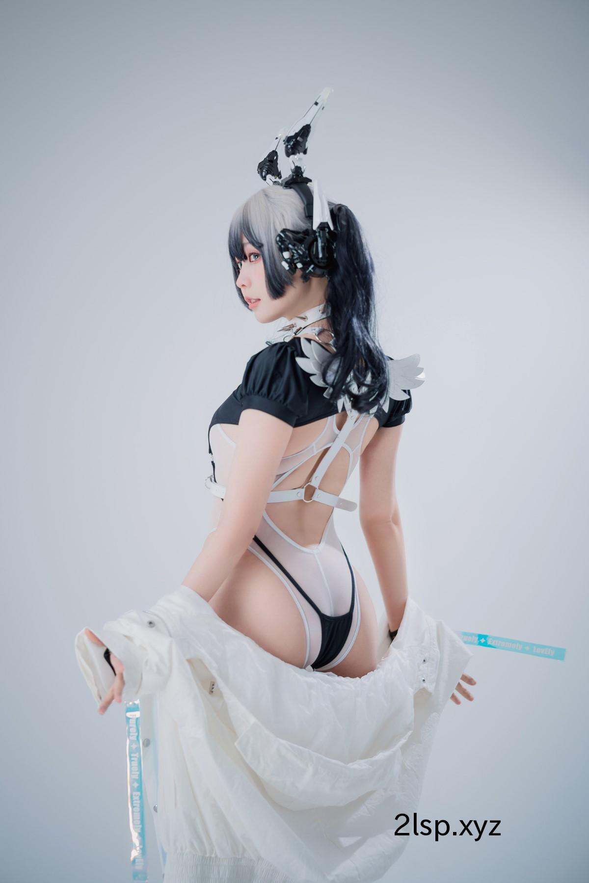 Coser@Ely-–-Cyber-Girl-BlancheEly