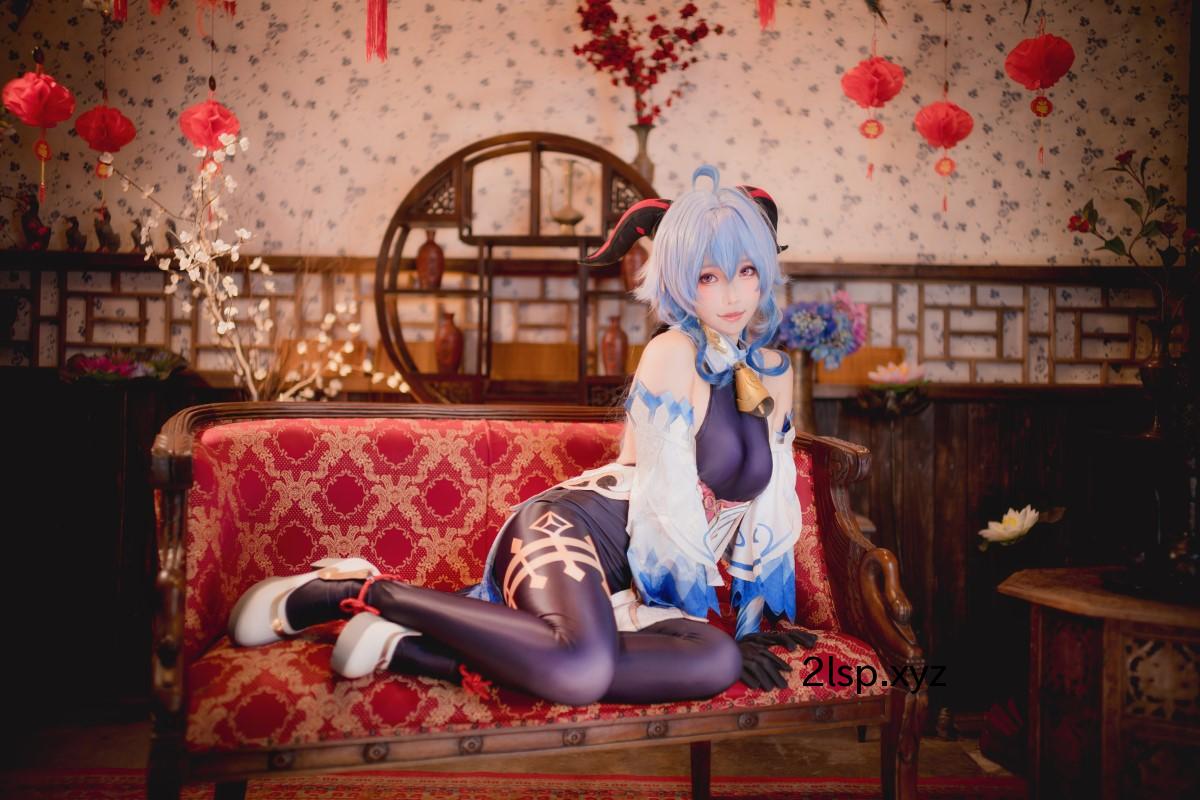 Coser@Ely-–-GanyuGanyu