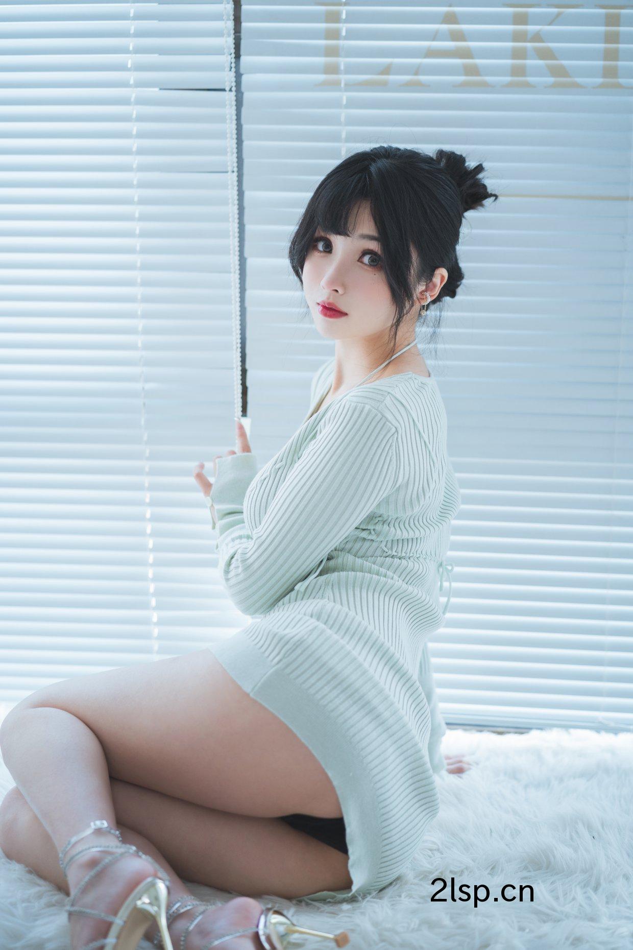 Coser@rioko凉凉子Vol.073人妻毛衣