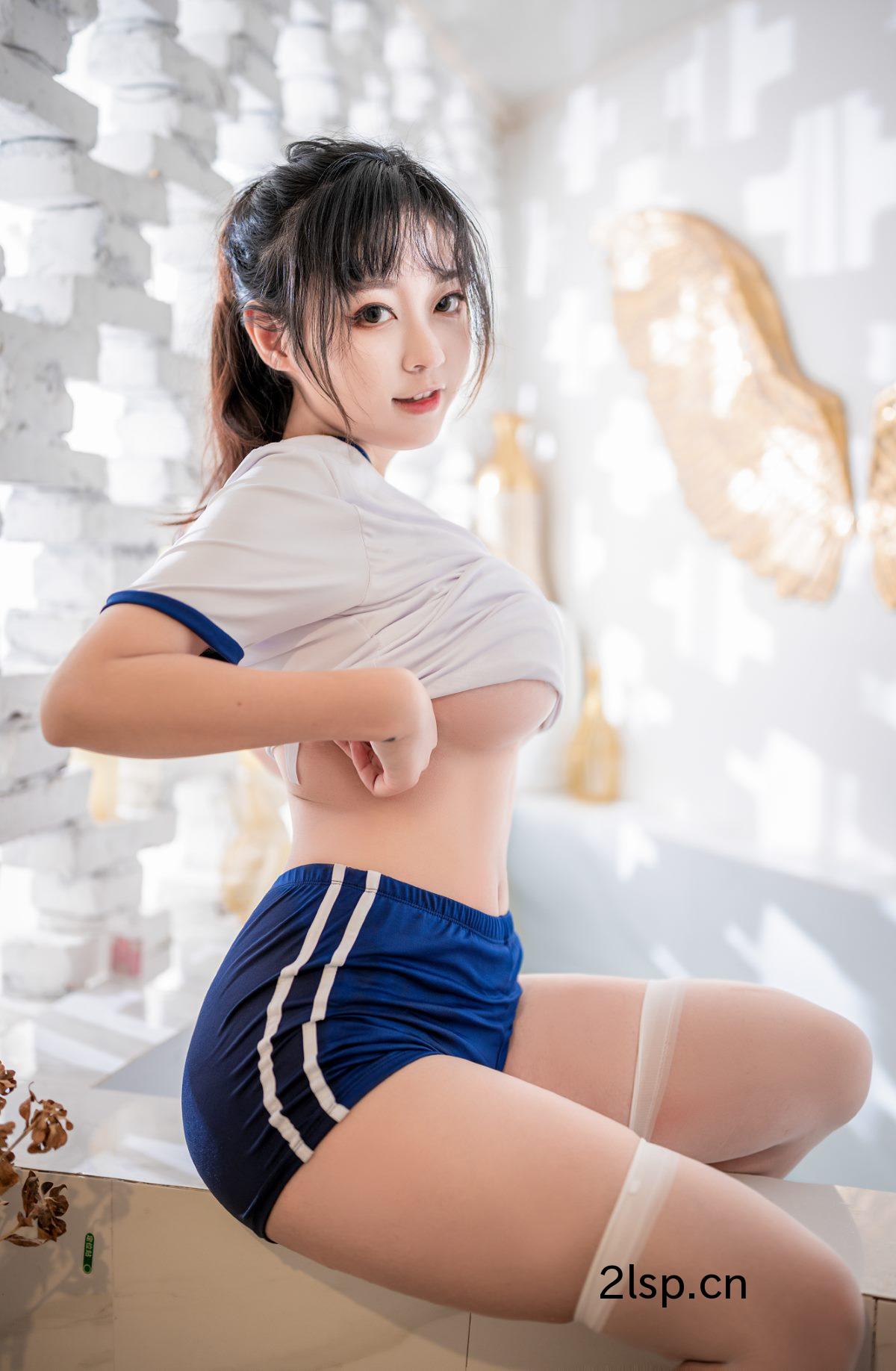 Coser@奇行家狗崽Vol.001浴场的体操服