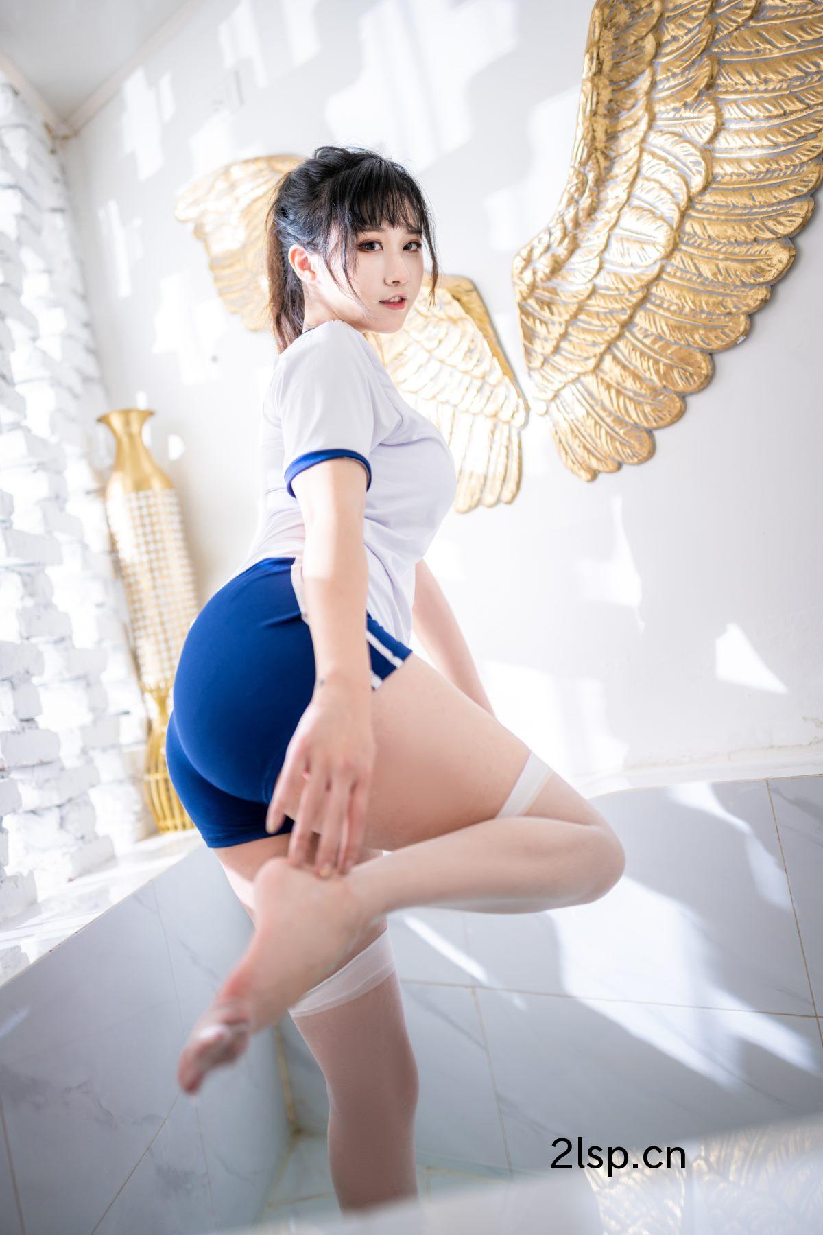 Coser@奇行家狗崽Vol.001浴场的体操服