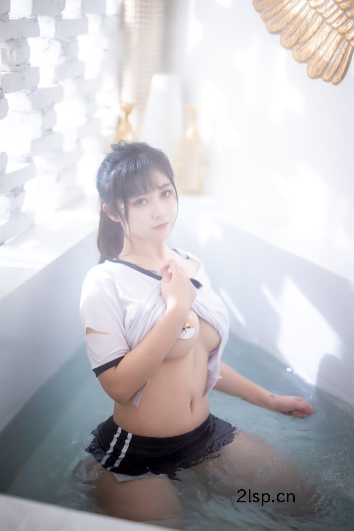 Coser@奇行家狗崽Vol.001浴场的体操服