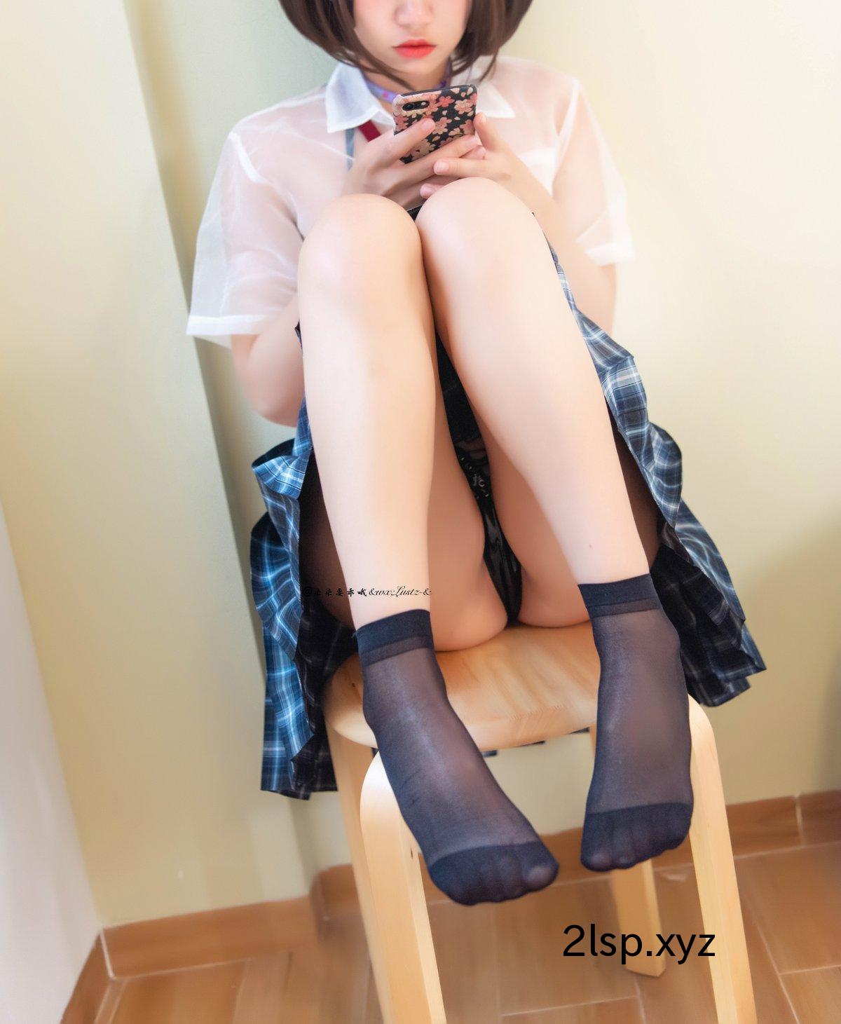 Coser@柒柒要乖哦-–-晚间约会柒柒要乖哦