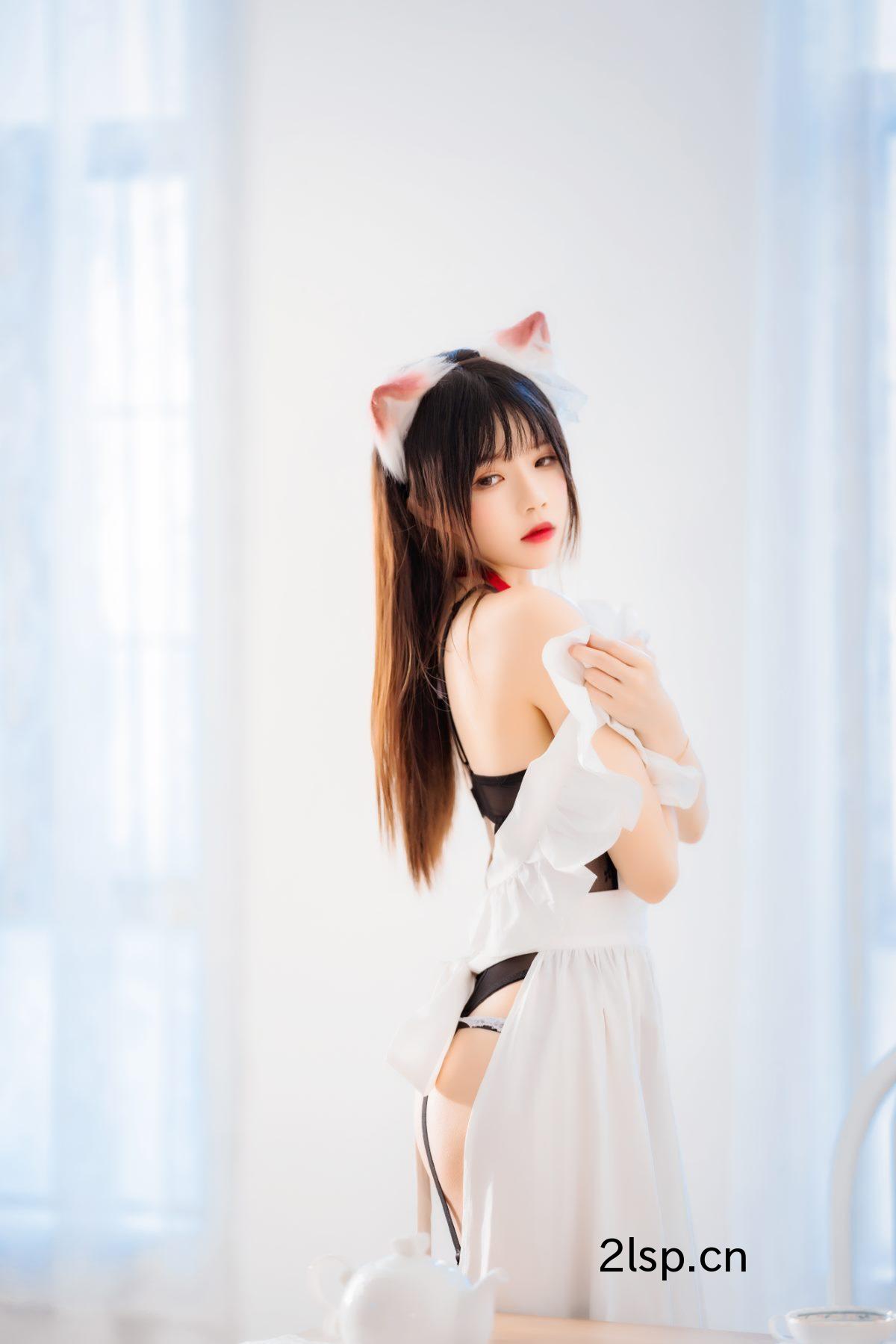 Coser@桜桃喵Vol.104长裙妹抖