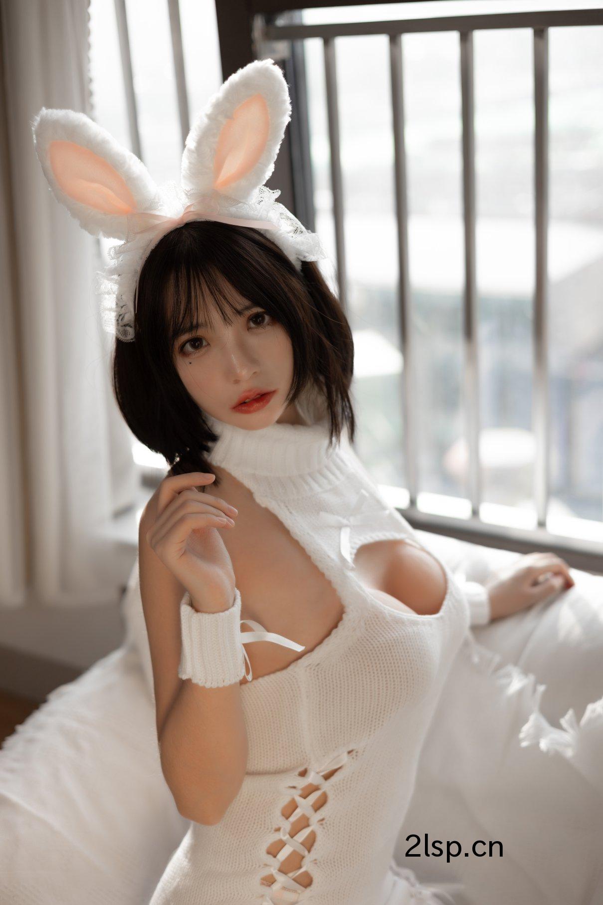 Coser@疯猫ssVol.064白色毛衣白色毛衣