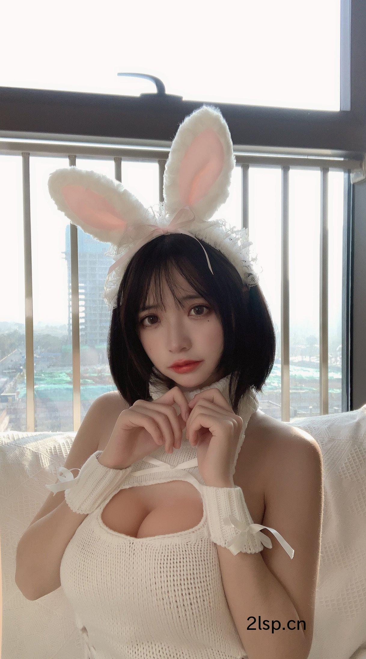 Coser@疯猫ssVol.064白色毛衣白色毛衣