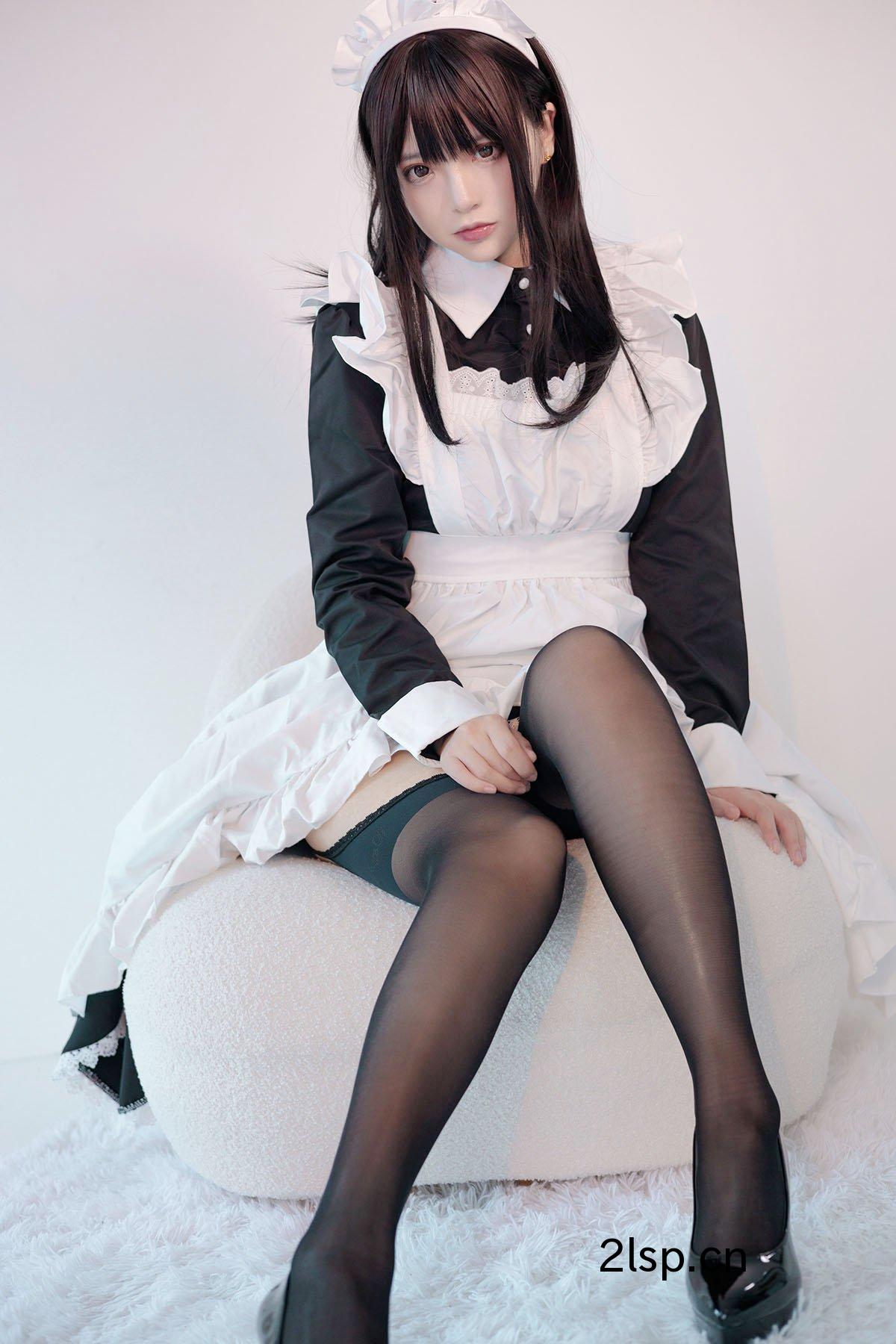 Coser@疯猫ssvol.075COS美女女仆