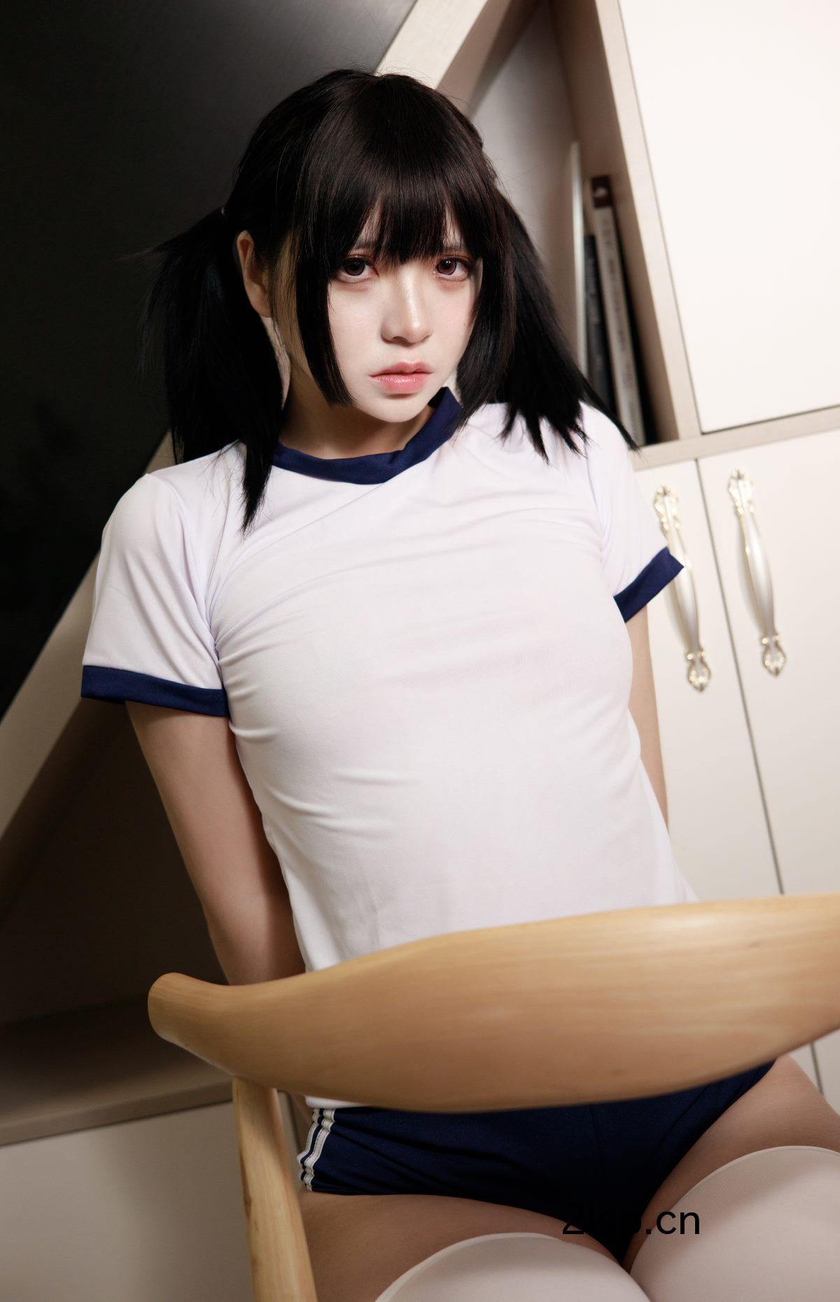 Coser@疯猫ssvol.083白色情人节福袋体操服