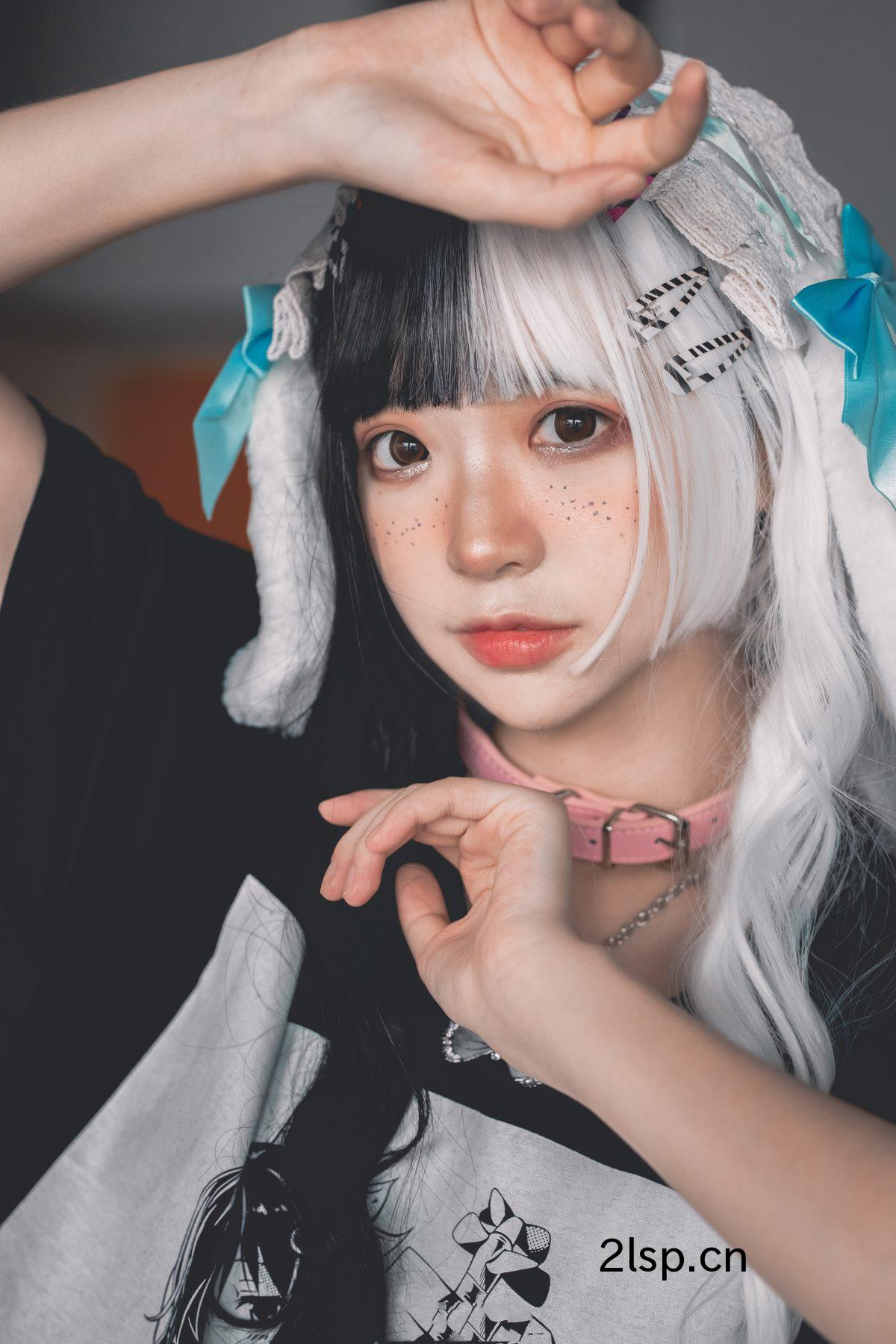 Coser@疯猫ssvol.084雀斑少女