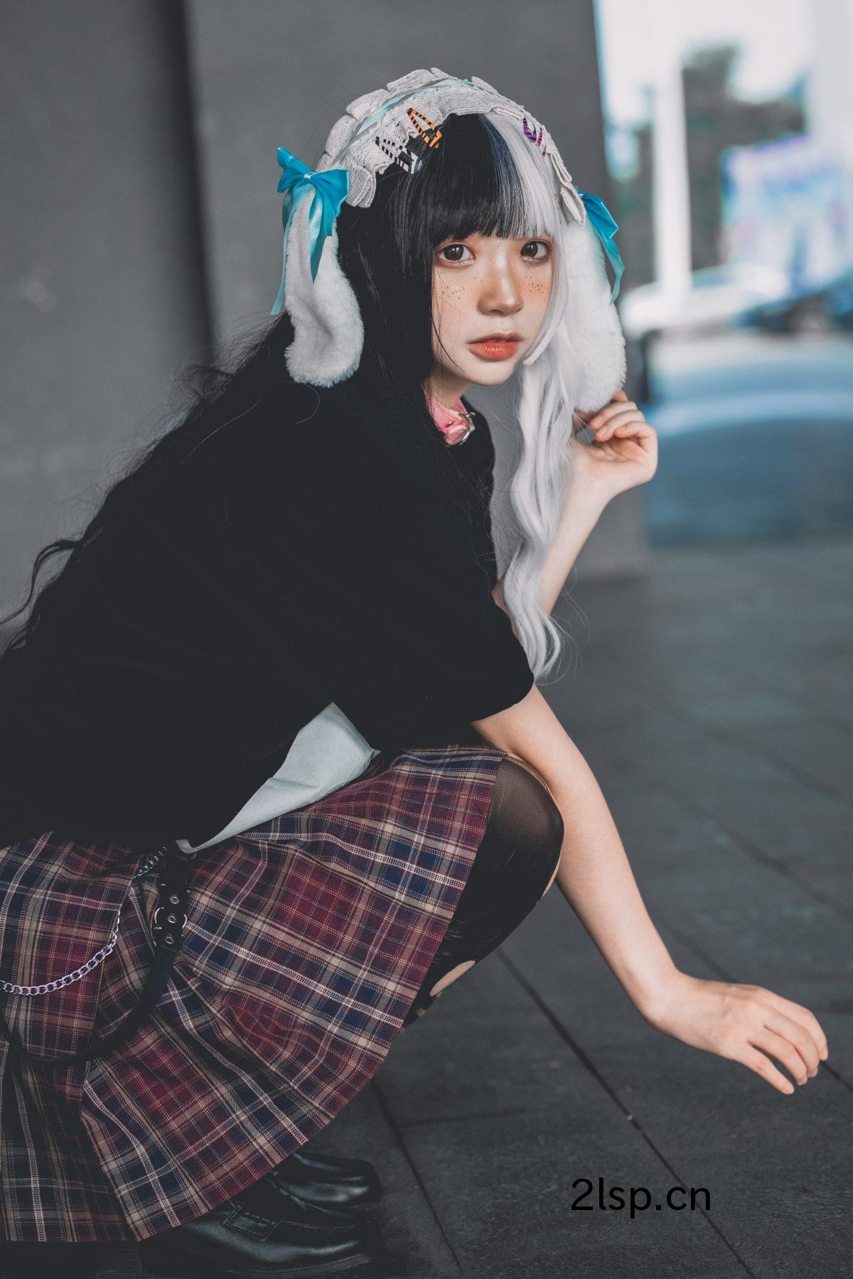 Coser@疯猫ssvol.084雀斑少女