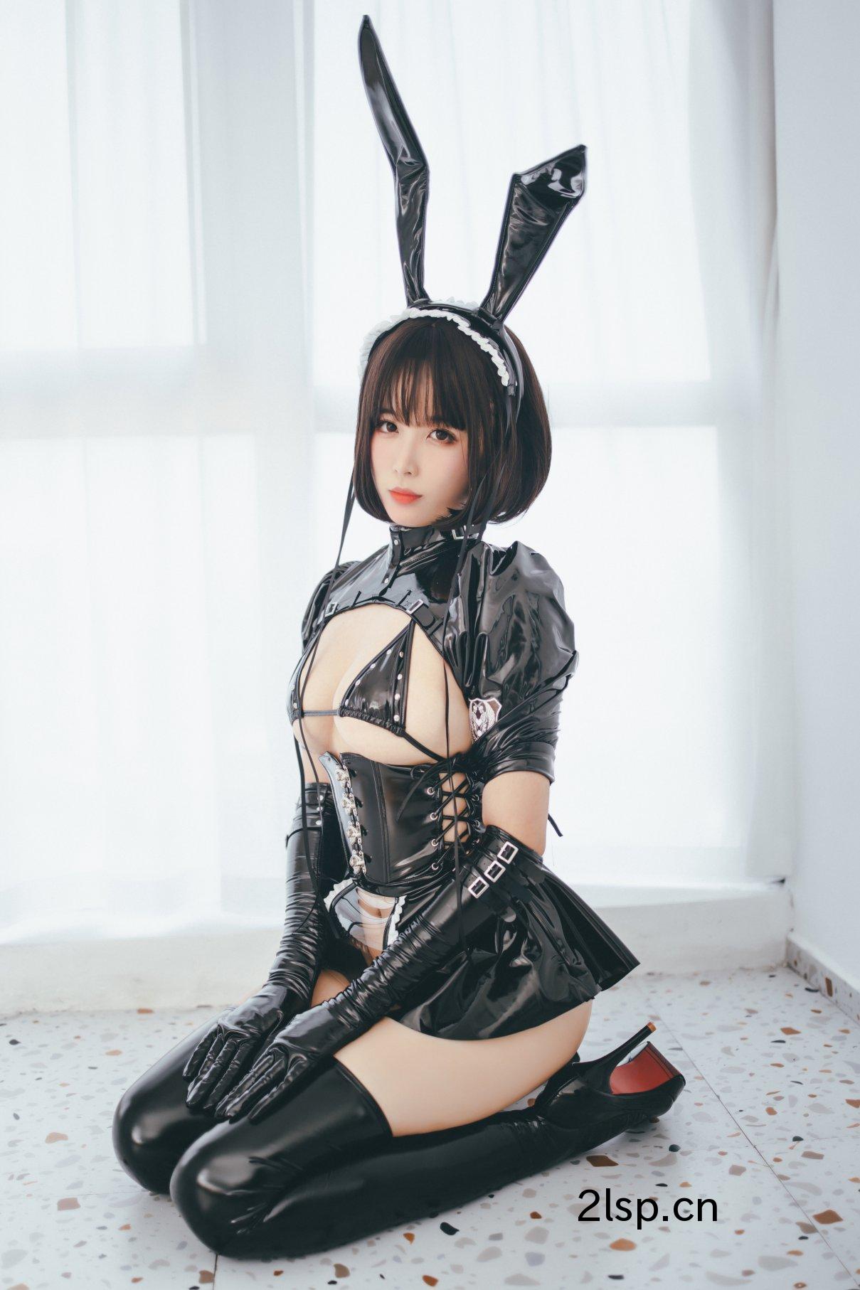 Coser@轩萧学姐Vol.001兔女郎女仆