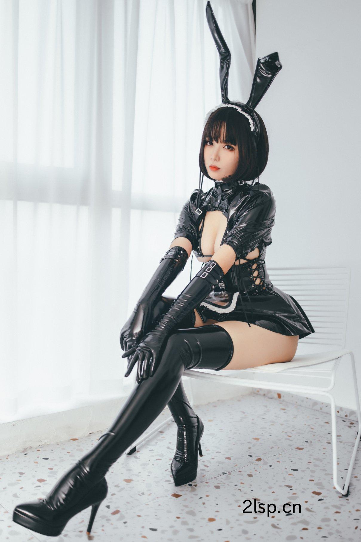 Coser@轩萧学姐Vol.001兔女郎女仆