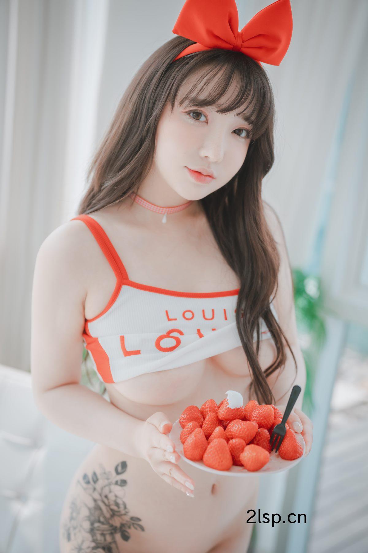 DJAWASonYe-Eun손예은StrawbeeryGirl손예은