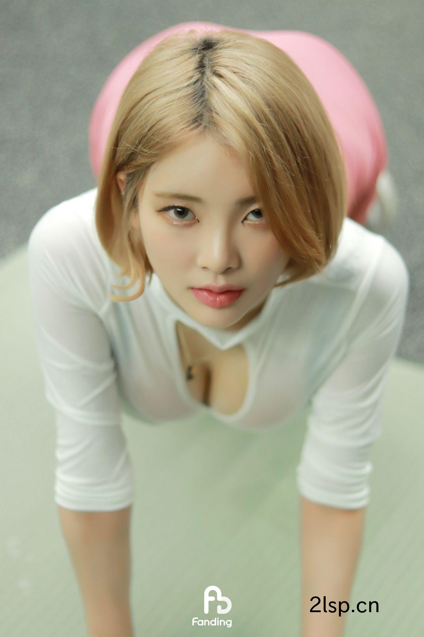 Fanding-Yeon-Gym-Girl