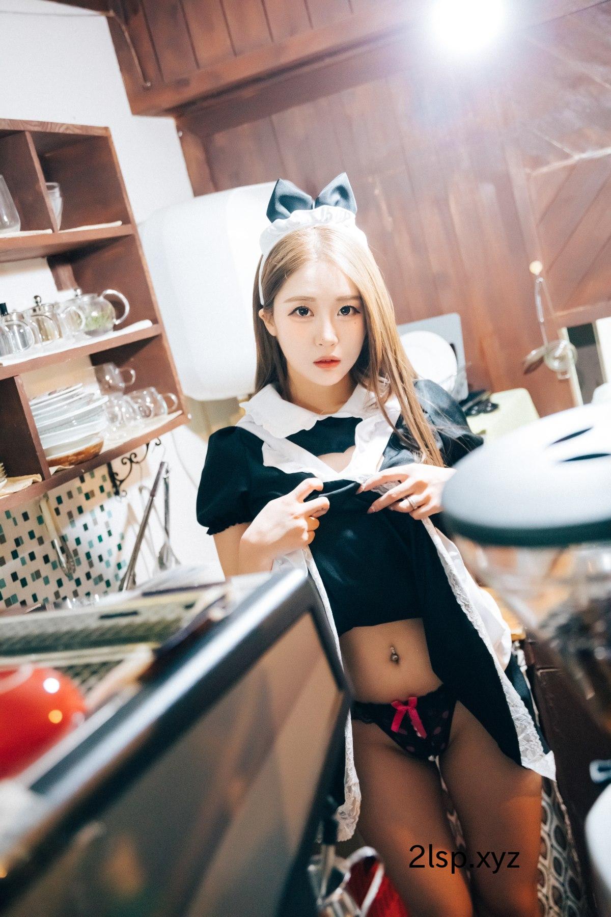 Loozy-Bomi-보미-–-Maid-Cafe-S.Ver-A보미