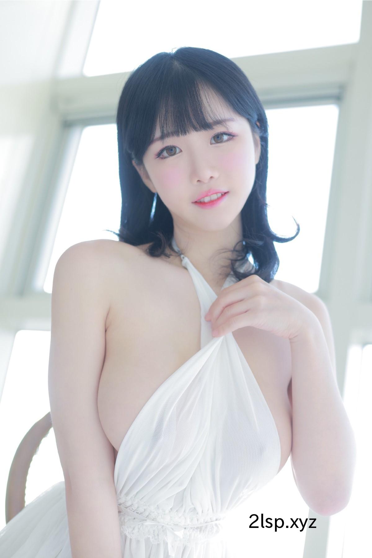 Patreon-Addielyn-에디린-–-Girl-In-White-Dec-2021에디린