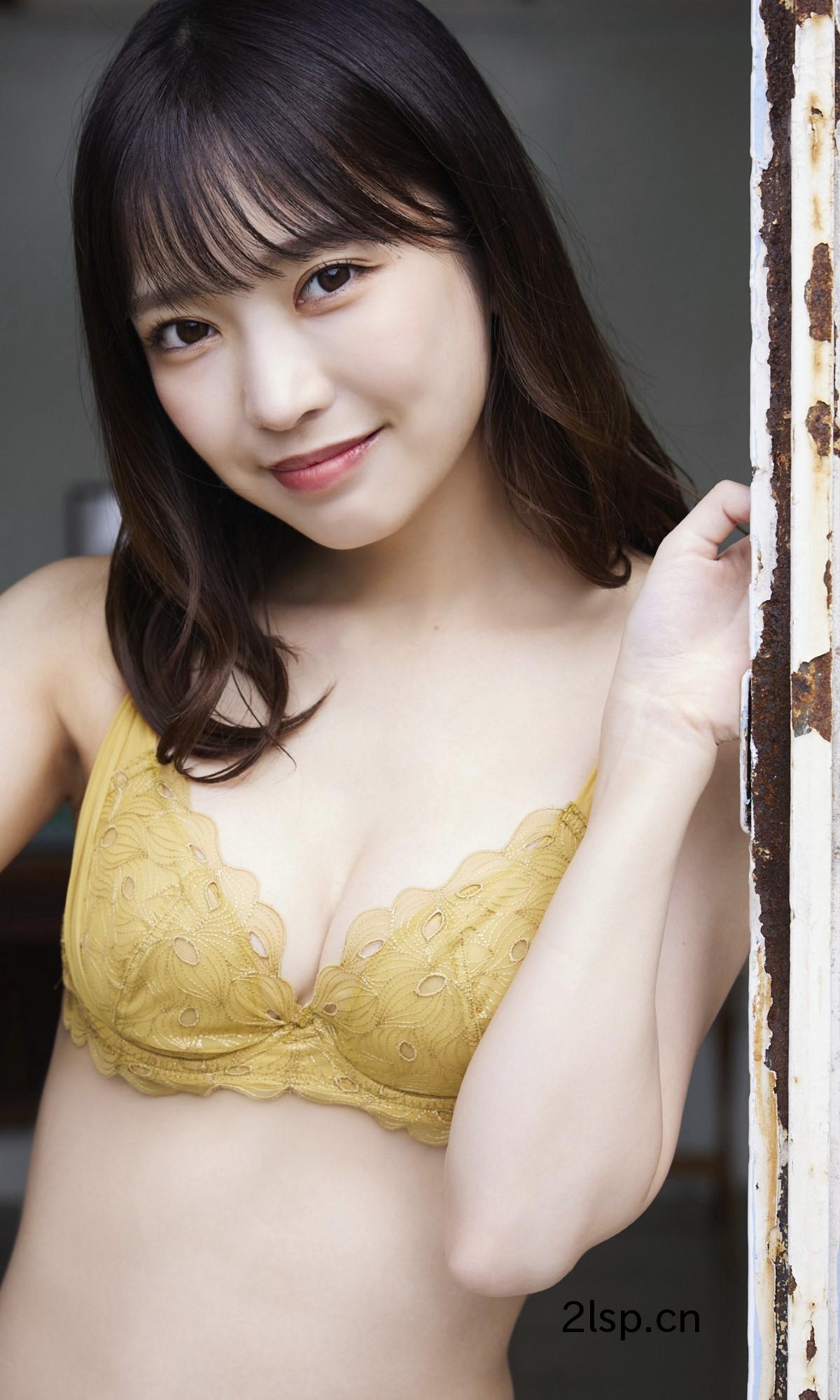 Photobook-2022-10-31-Akane-Yoshizawa-吉沢朱音-–-Unprecedented吉沢朱音