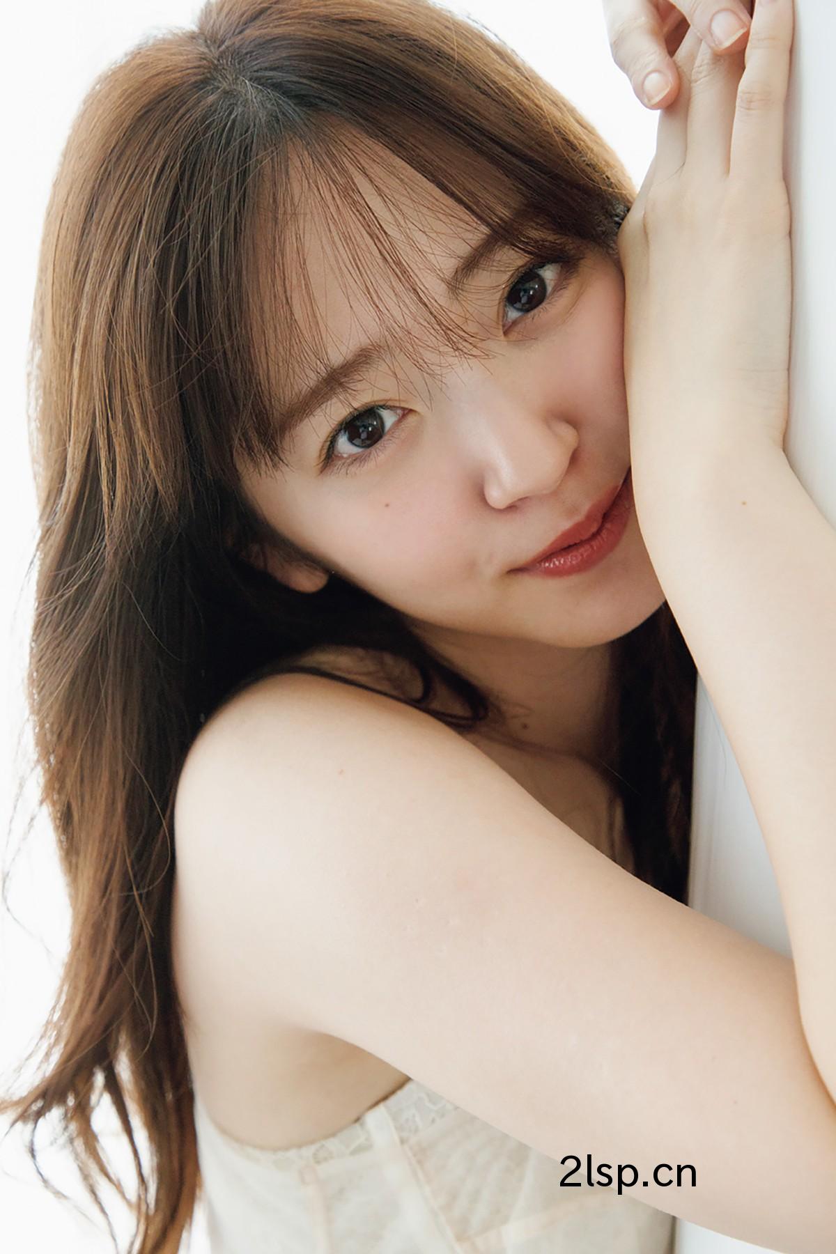 Photobook-2022-11-17-Airi-Suzuki-鈴木愛理-–-Nectar鈴木愛理