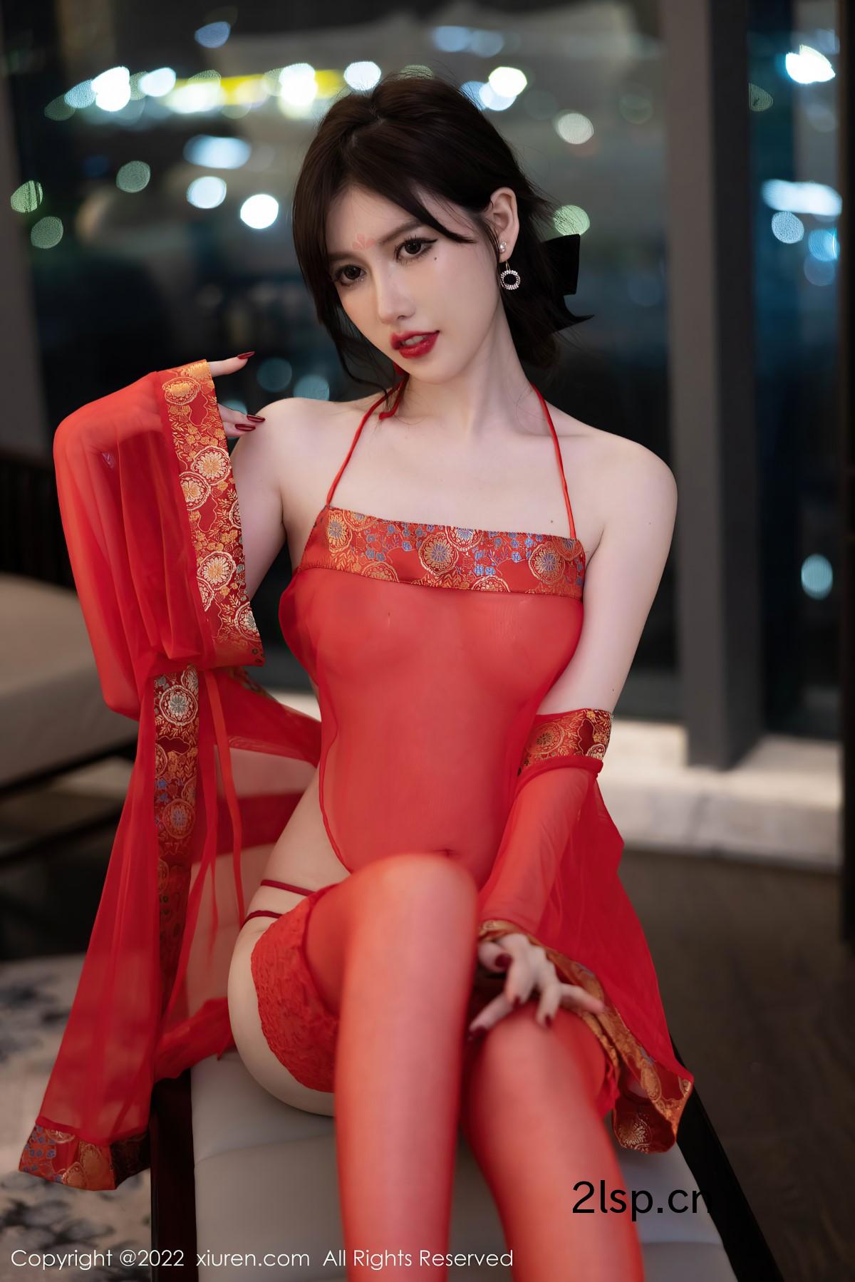 XiuRen秀人网-No.5619-Mei-Tao-Jiang美桃酱