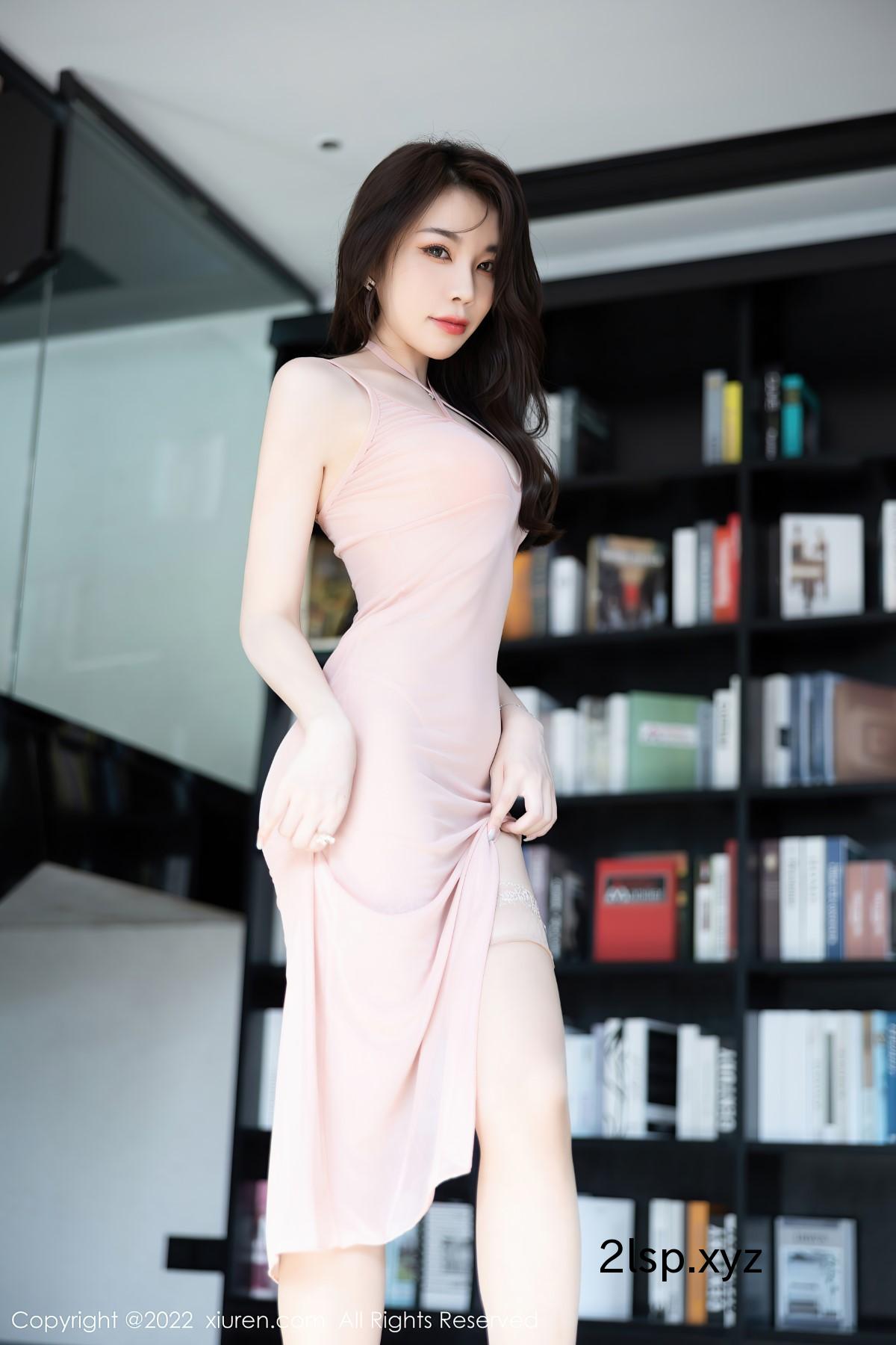 XiuRen秀人网-No.5839-Xu-Li-Zhi-BootyXu-Li-Zhi-Booty