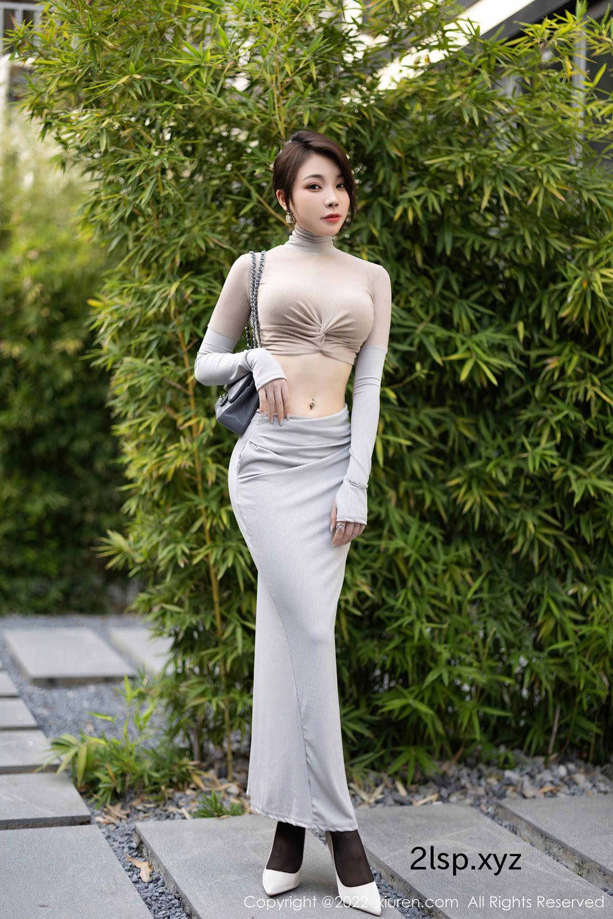 XiuRen秀人网-No.5895-Xu-Li-Zhi-Booty徐莉芝Booty