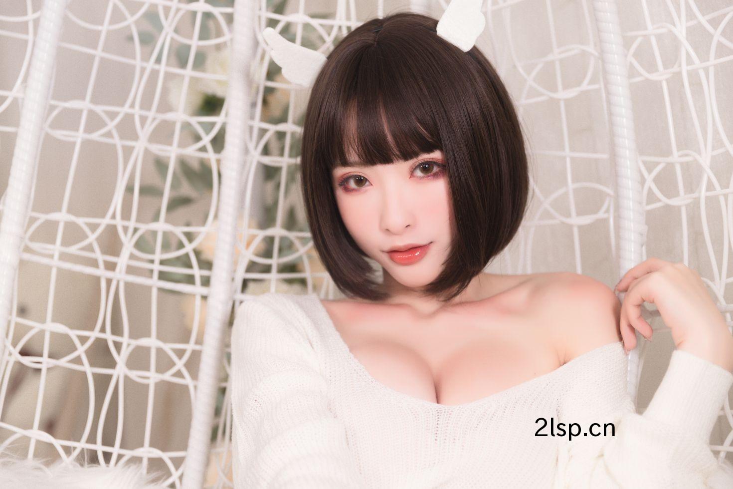 清水由乃-白色毛衣