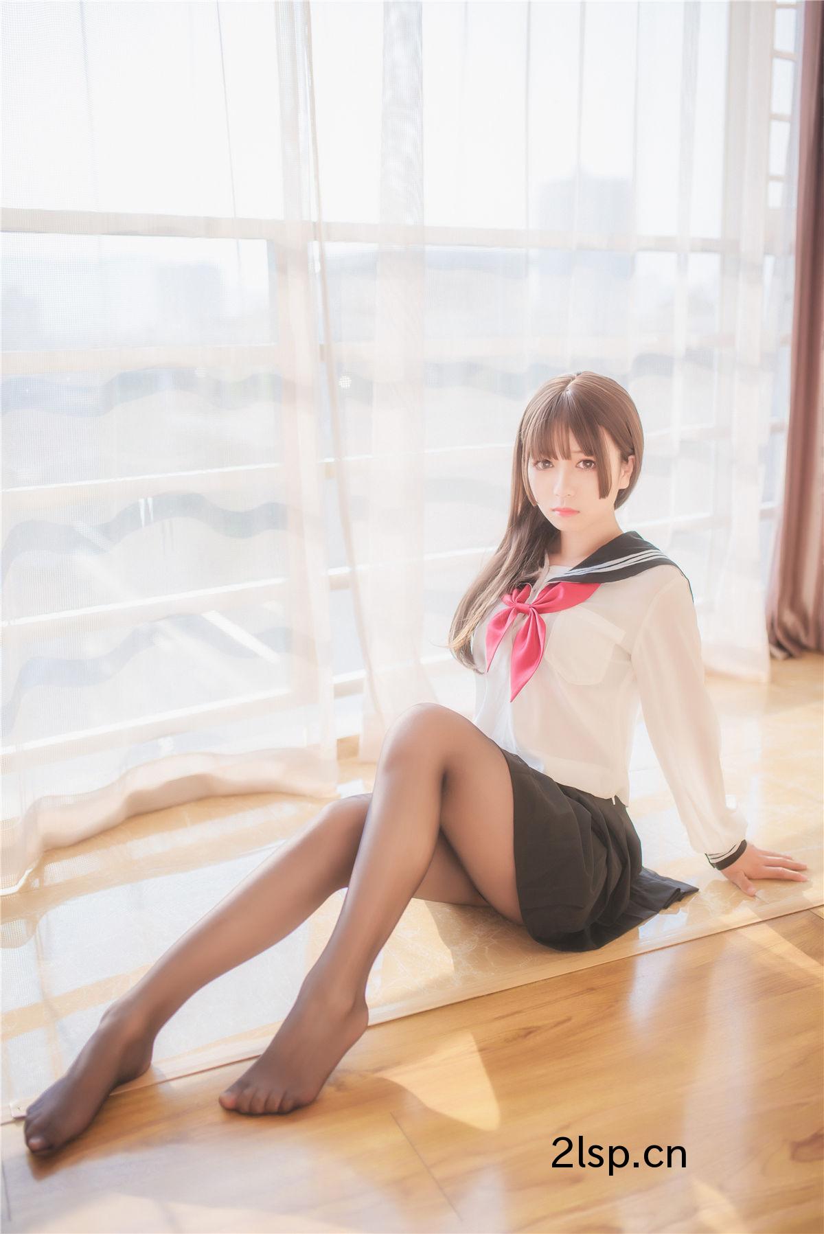 白金Saki美少女艺术摄影写真半透明水手服