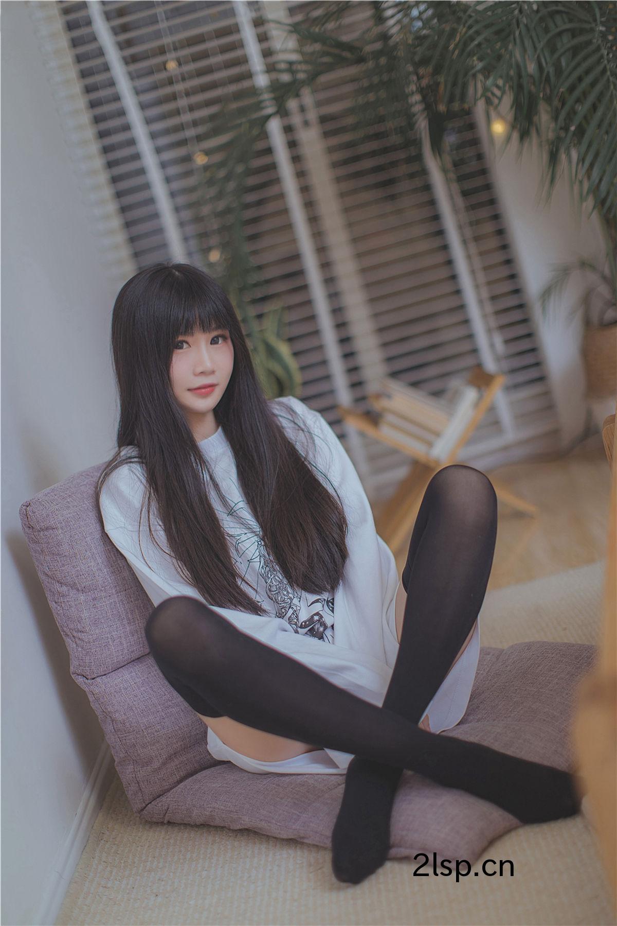 风之领域美少女唯美写真NO.080梦中长发少女的黑丝